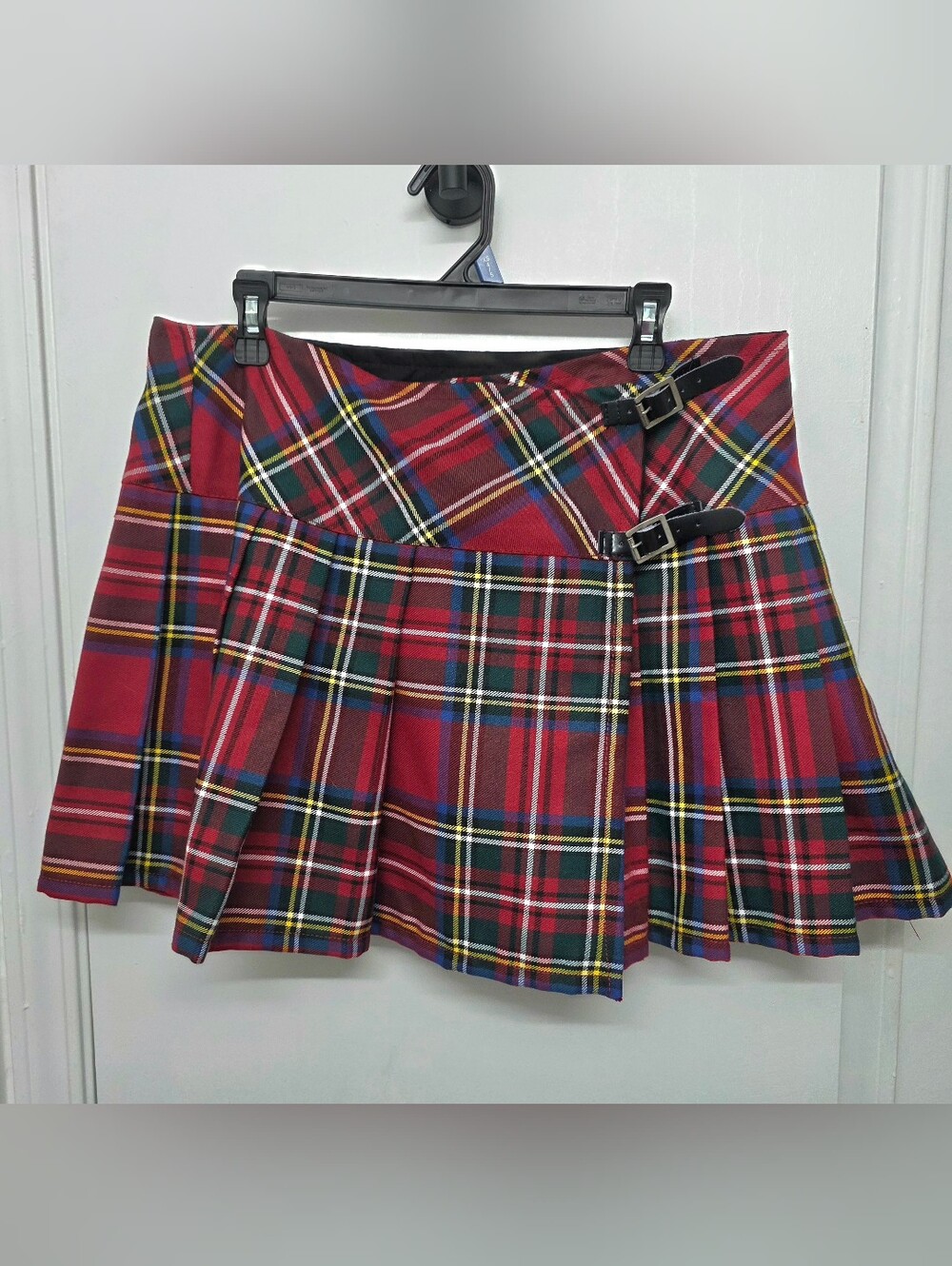 Plaid Red Tartan Pleated Women's Kilt Skirt with Buckle Detail